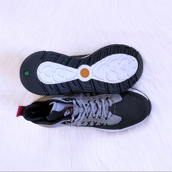 Timberland Men’s Boroughs Project Mid Boots In Light Grey - Picture 7 of 7